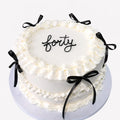 ROUND VINTAGE CAKE (Custom).